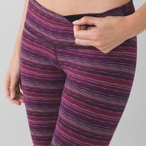 Lululemon wunder under space dye twist regal plum alarming leggings size 2